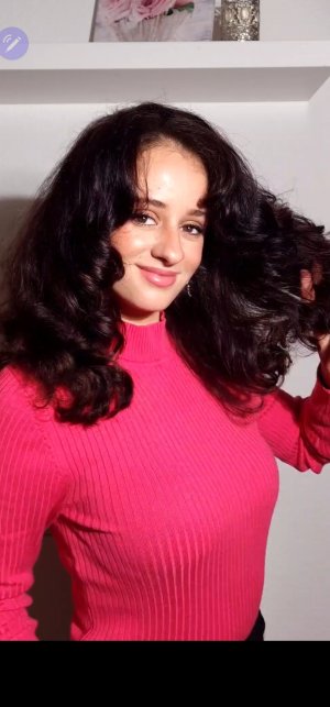 Fausia Azzamrani