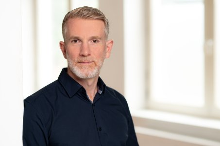 Bastian Schikora