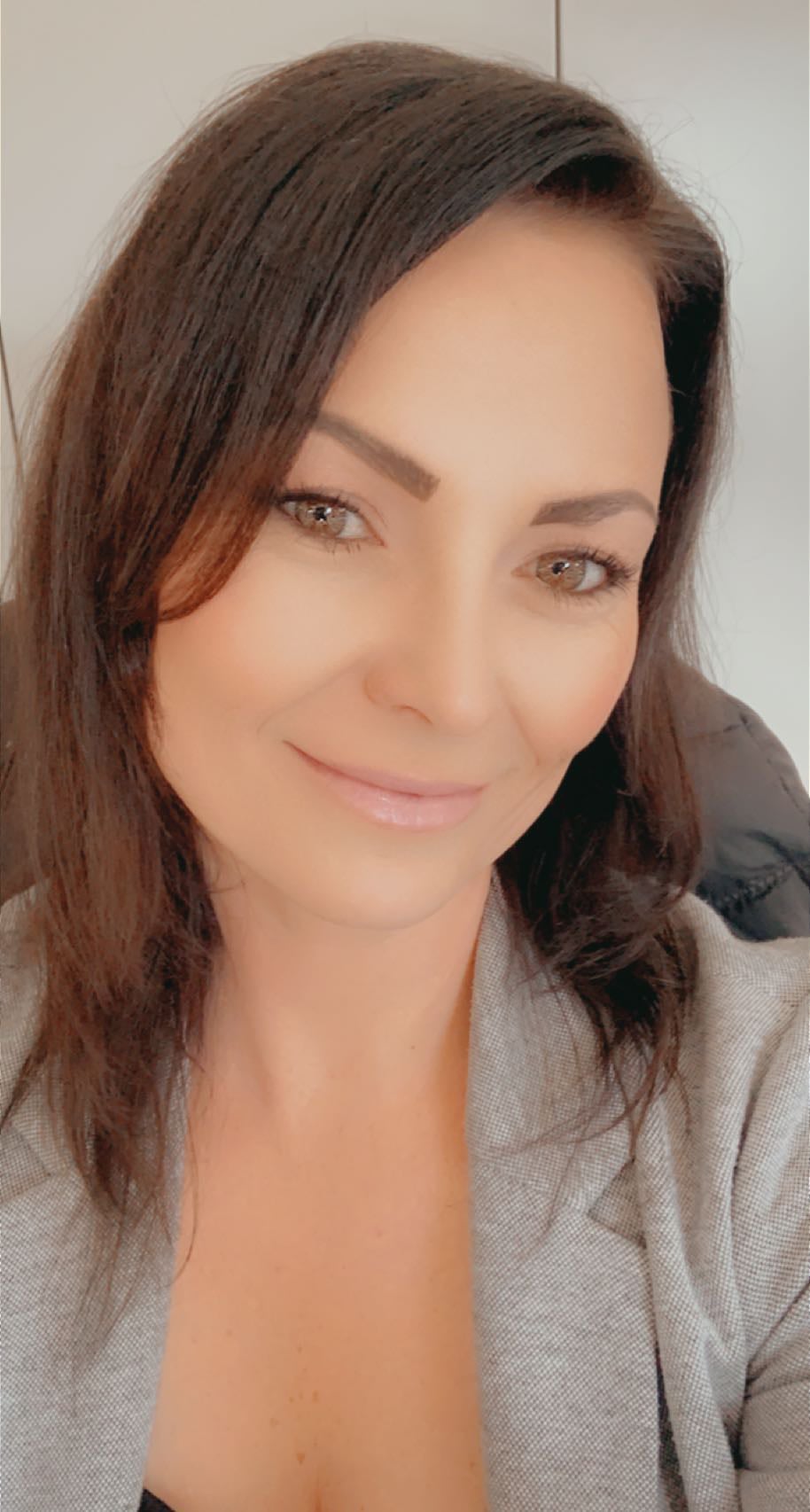 Aneta Hribernig