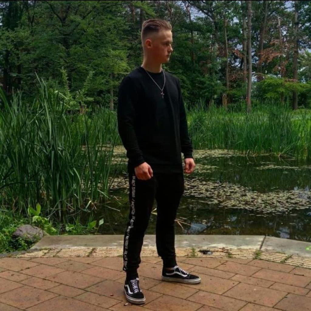 Antonio-Edward Warkentin