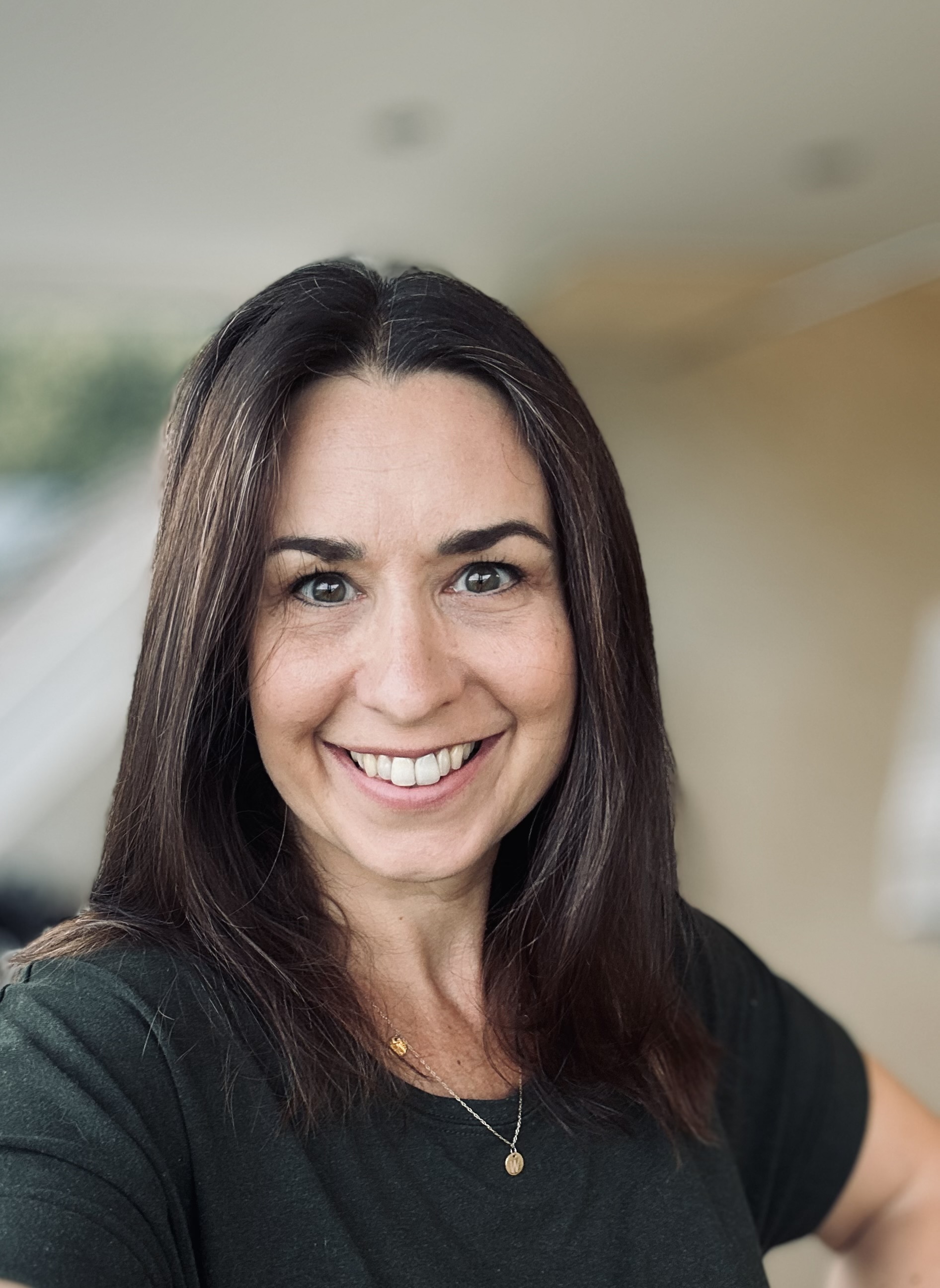 Julia Hostlowsky
